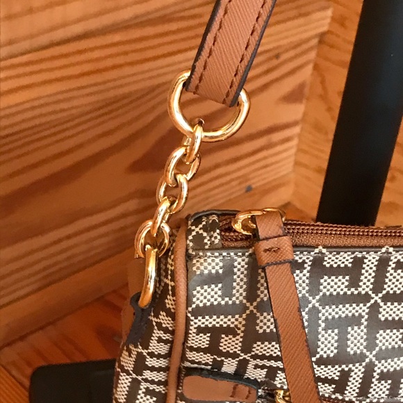 Tommy Hilfiger Tan Brown Crossbody Bag, EUC, 10.5” x 7” - Picture 3 of 13